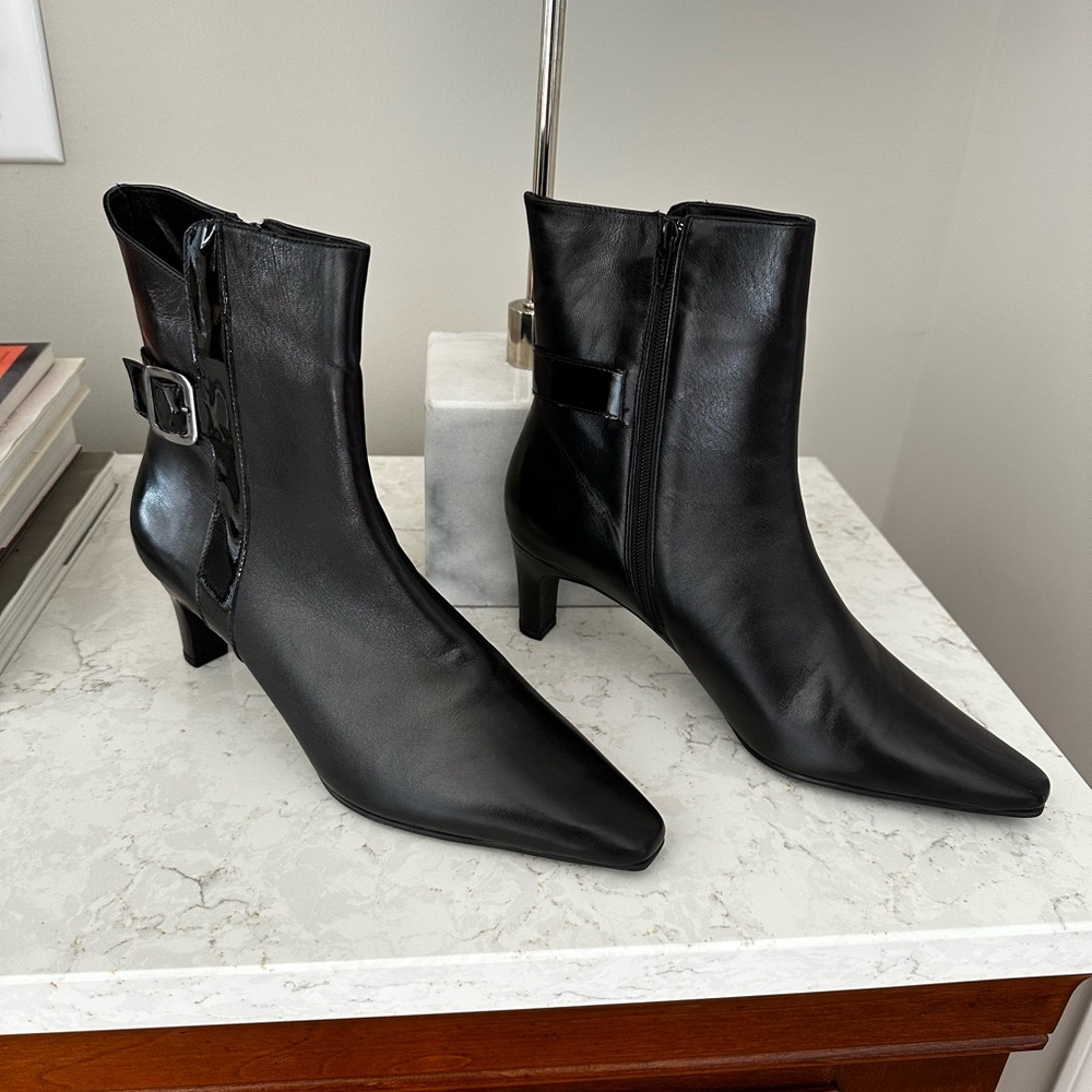 Elegant Black Ankle Boots
